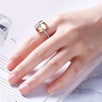 Giffany 925 sterling silver Fashion Finger Ring Embellished with Swarovski Red Cut Rectangle Crystal